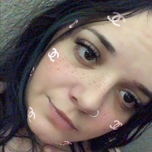 Meet your Posher, Naomi